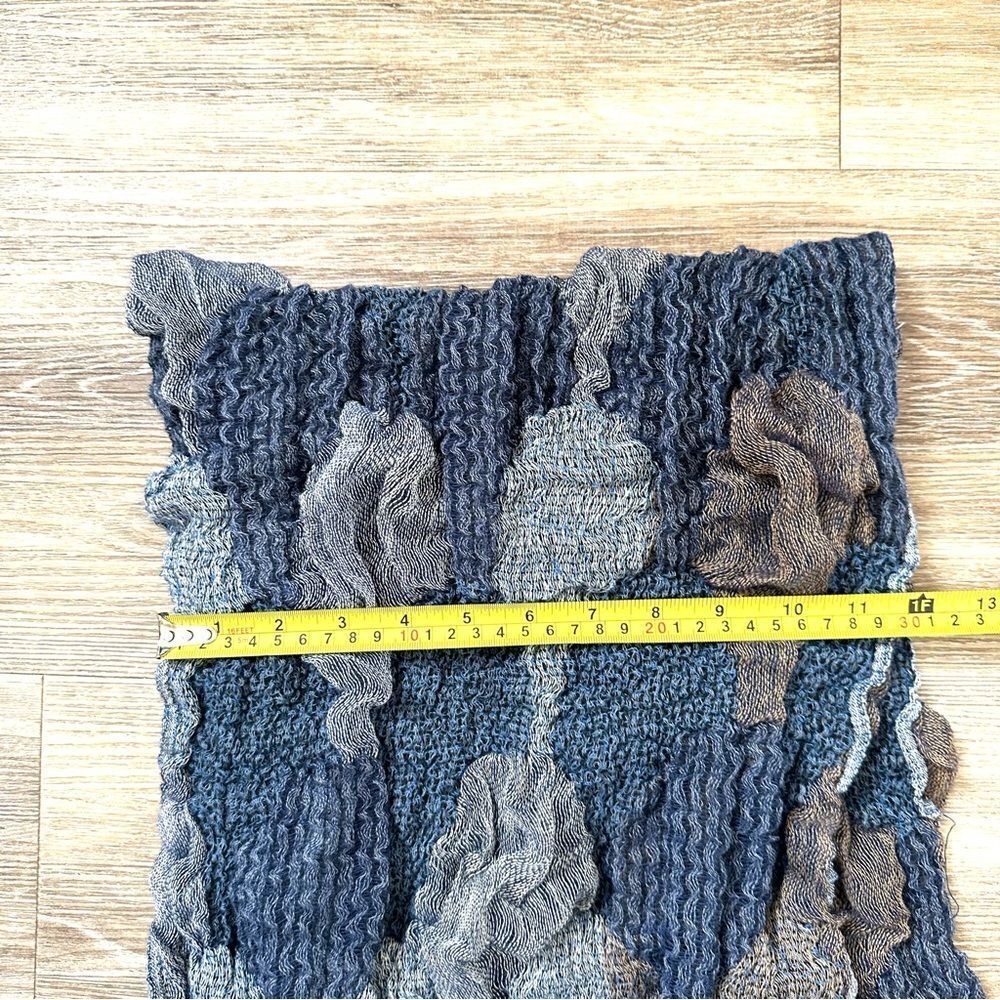 Long blue scarf - Picture 6 of 9